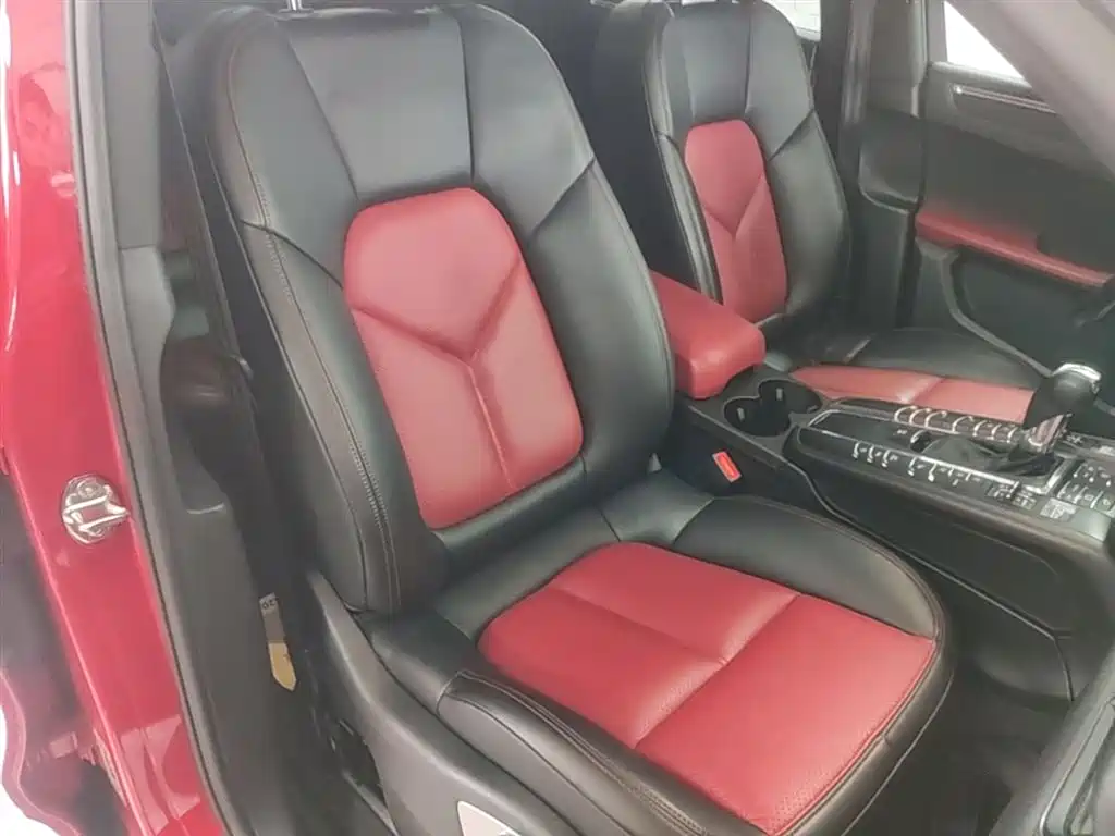 Porsche Macan 2017 Macan 2.0T фото 25