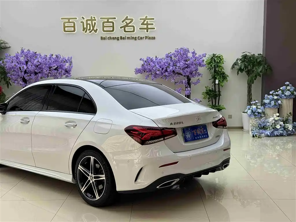Mercedes-Benz A-Class 2020 Facelift A 220 L 4MATIC Sport Sedan фото 9