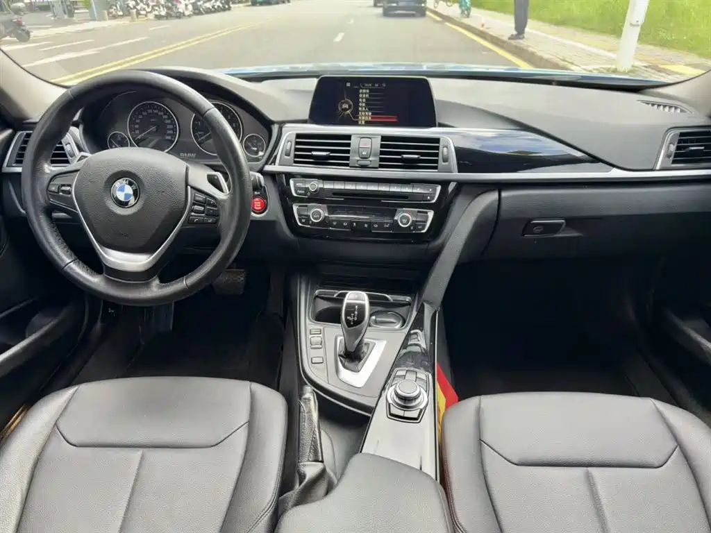 BMW 3 Series 2017 320Li M Sport фото 4