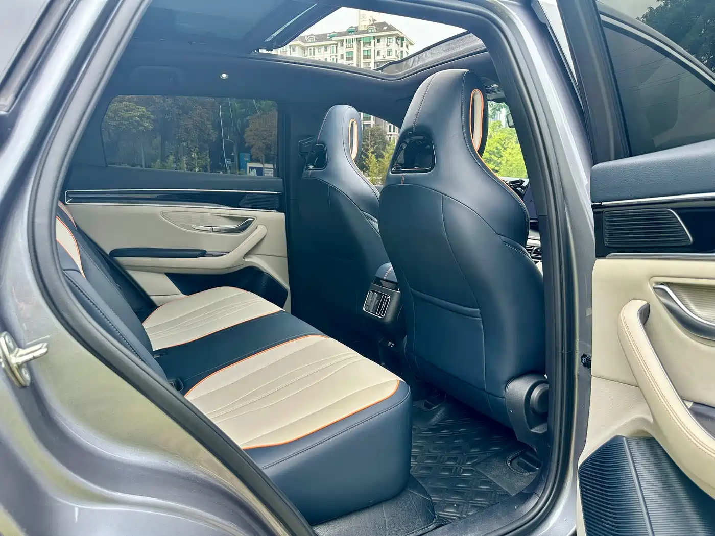 BYD Song PLUS PHEV 2023 Champion Edition DM-i 110KM Flagship фото 9