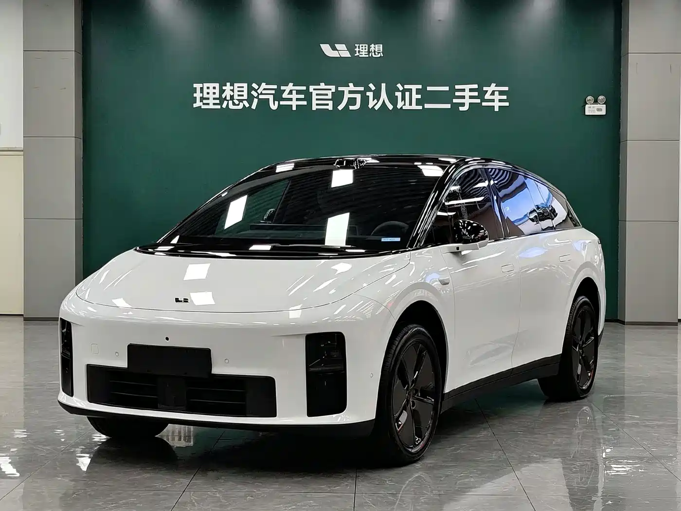 Li Auto i6 2025 2025 2WD Base Model