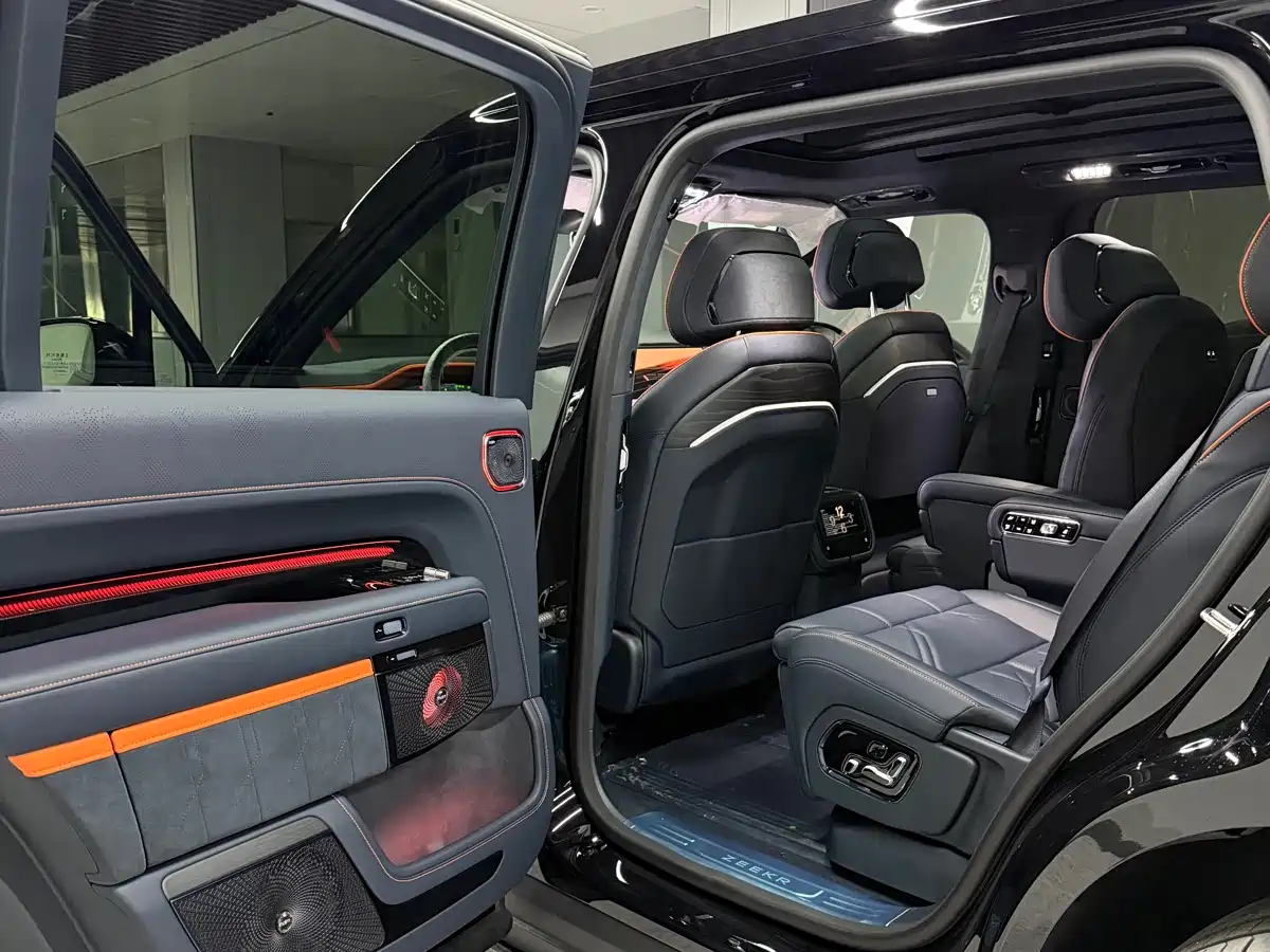 Zeekr 9X 2025 Model Gloss Black Edition фото 9
