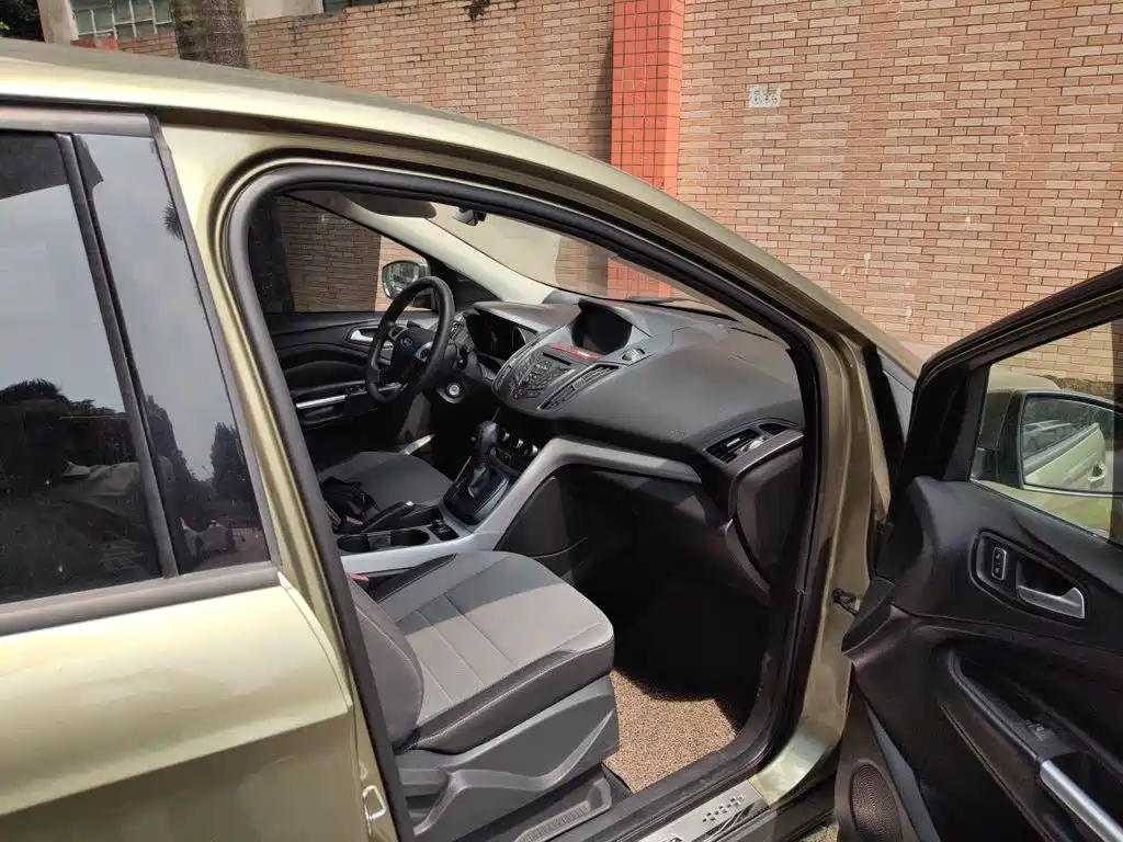Ford Kuga 2014 2013 1.6L GTDi FWD Trend