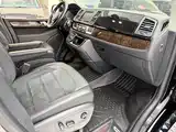 Photo 21 - Volkswagen Multivan