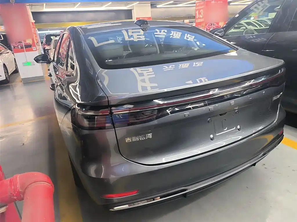 Geely Galaxy Galaxy A7 2025 EM-i 150km Explorer+ Edition фото 5