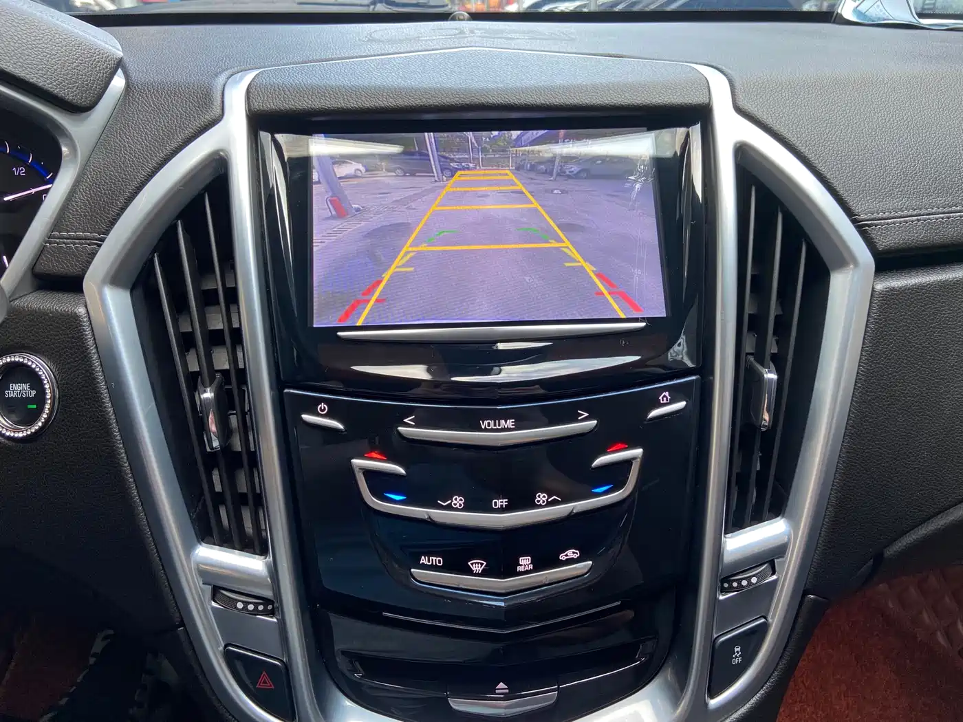 Cadillac SRX 2014 3.0L Comfort Model фото 10