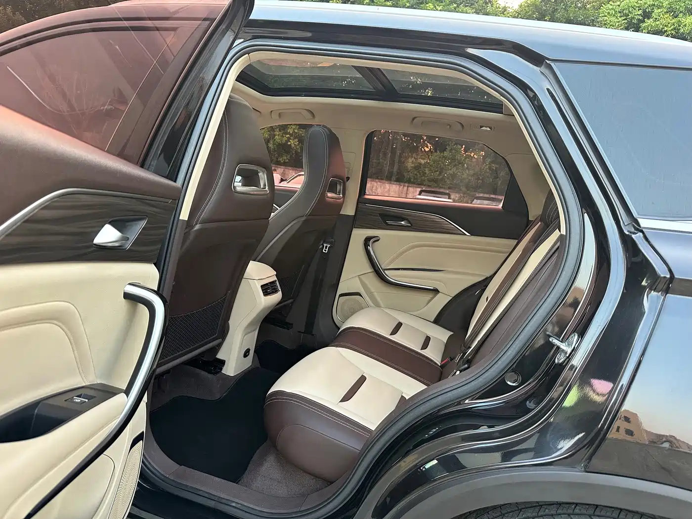 Bestune T77 2020 2019 Facelift 230 TID Automatic Luxury China VI