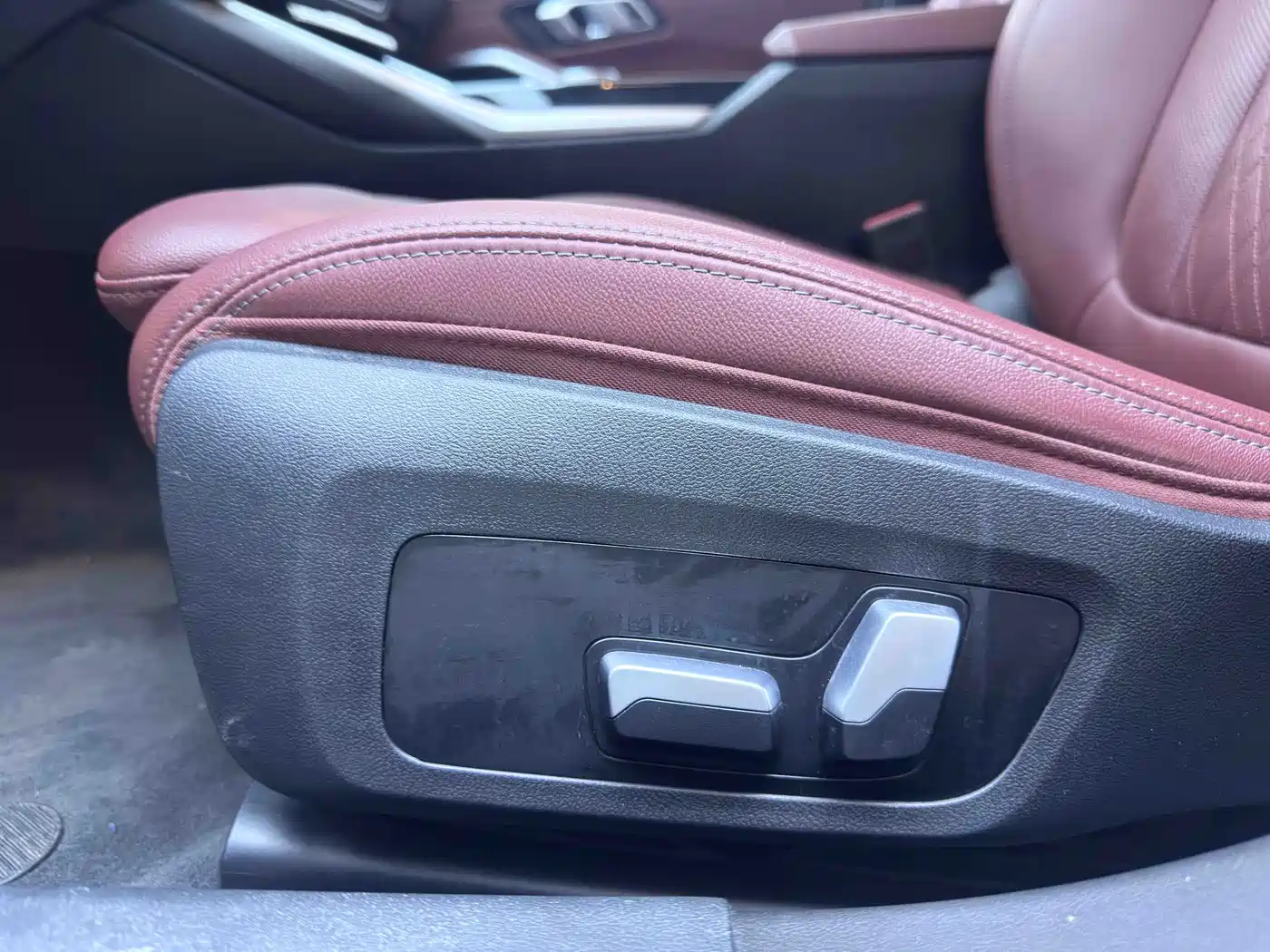 BMW 3 Series 2023 320Li M Sport Package фото 19