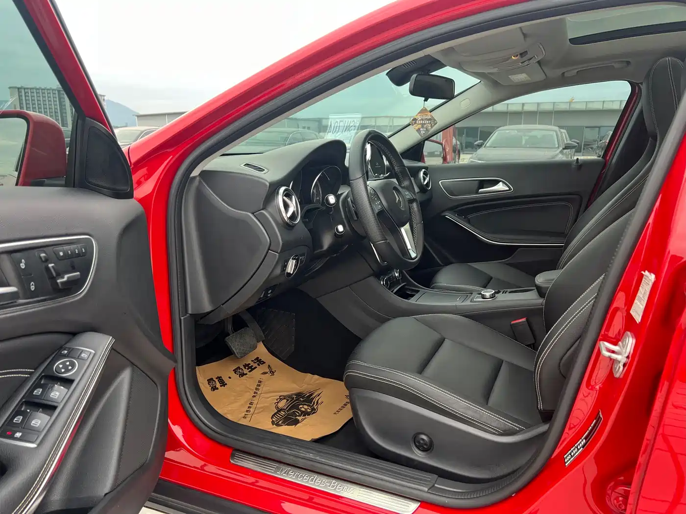 Mercedes-Benz GLA 2015 GLA 200 Dynamic фото 8