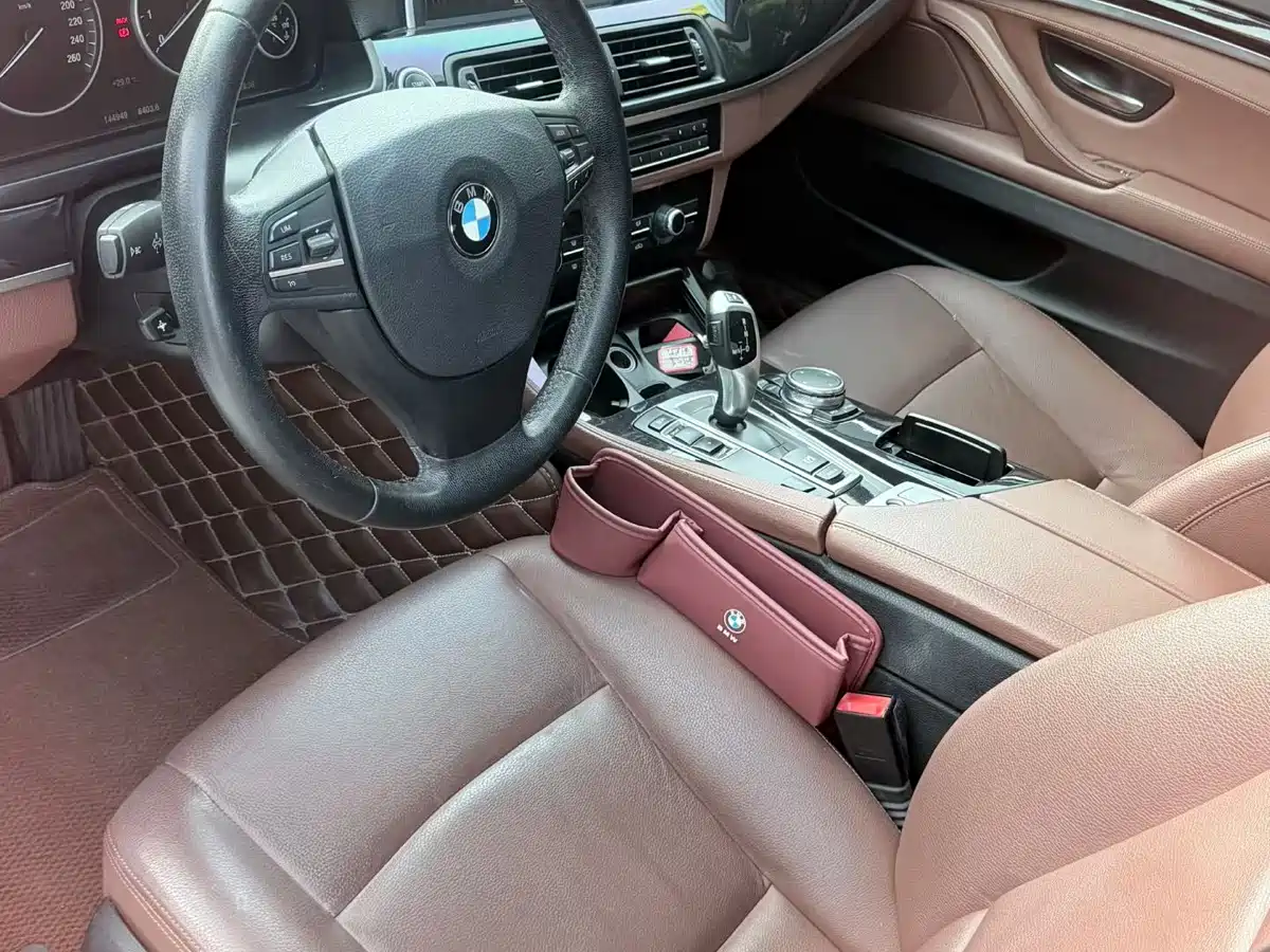 BMW 5 Series 2014 520Li Elegance фото 4