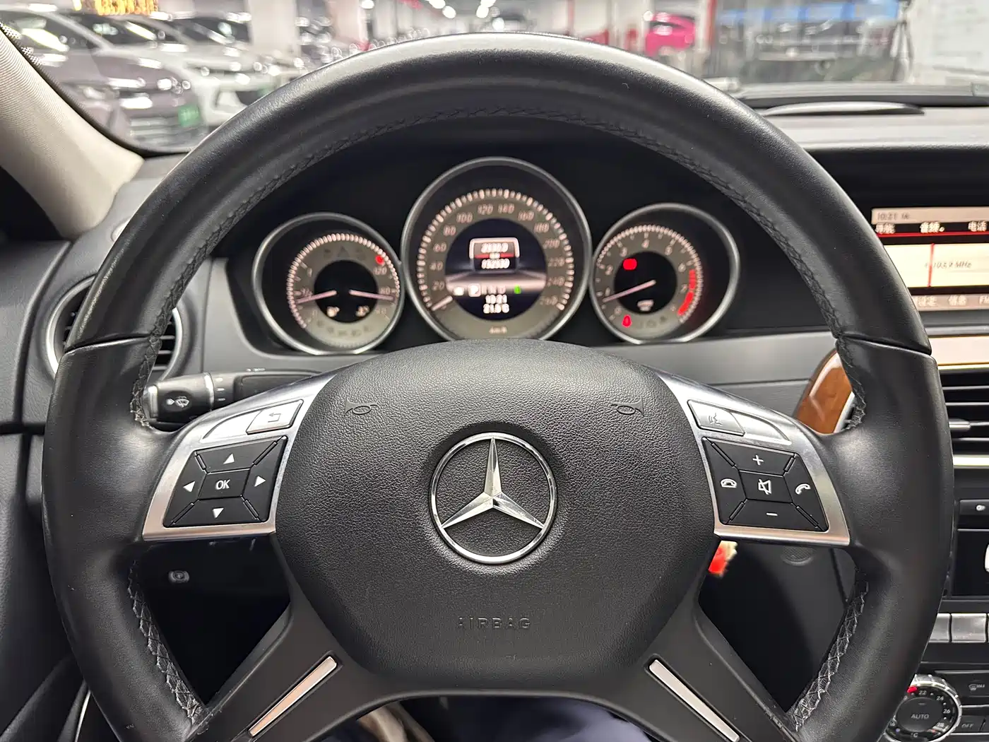 Mercedes-Benz C-Class 2013 C 260 Elegance Grand Edition фото 10