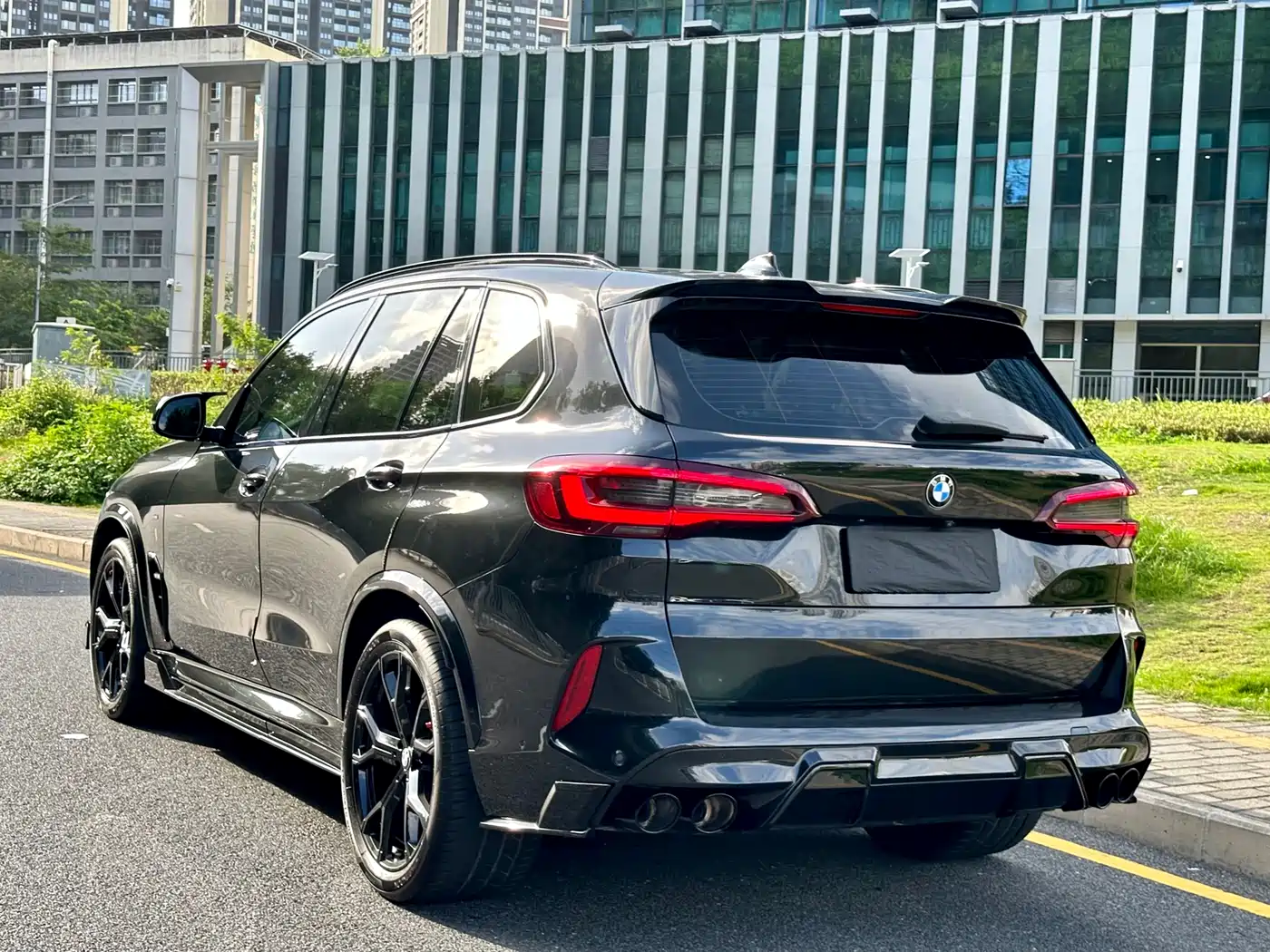 BMW X5 (Import) 2022 xDrive40i Premium M Sport Package фото 19