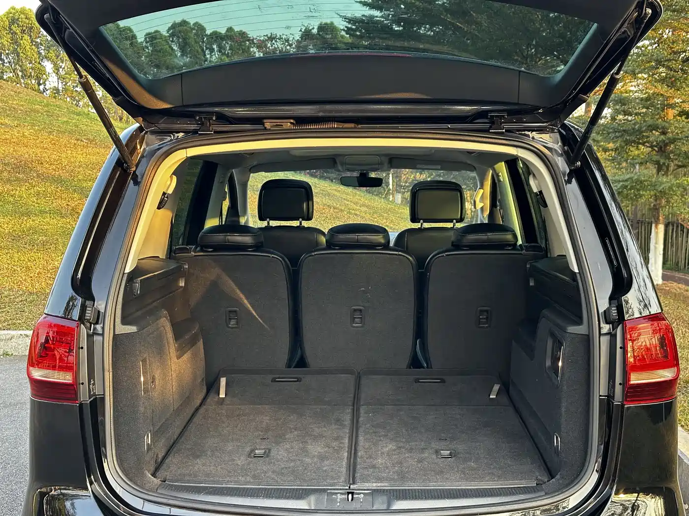 Volkswagen Sharan 2016 380TSI Comfort 7-seater фото 18