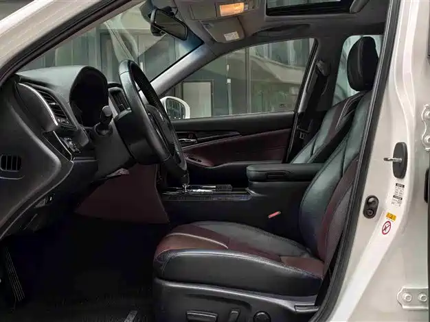 Toyota Crown 2017 2.0T Sport Edition фото 4