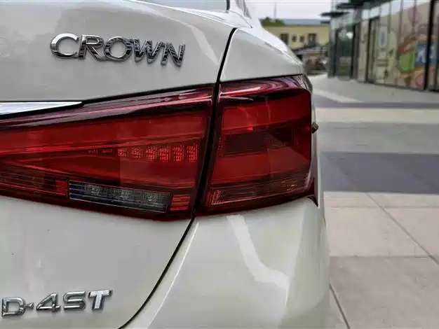 Toyota Crown 2017 2.0T Sport Edition фото 15