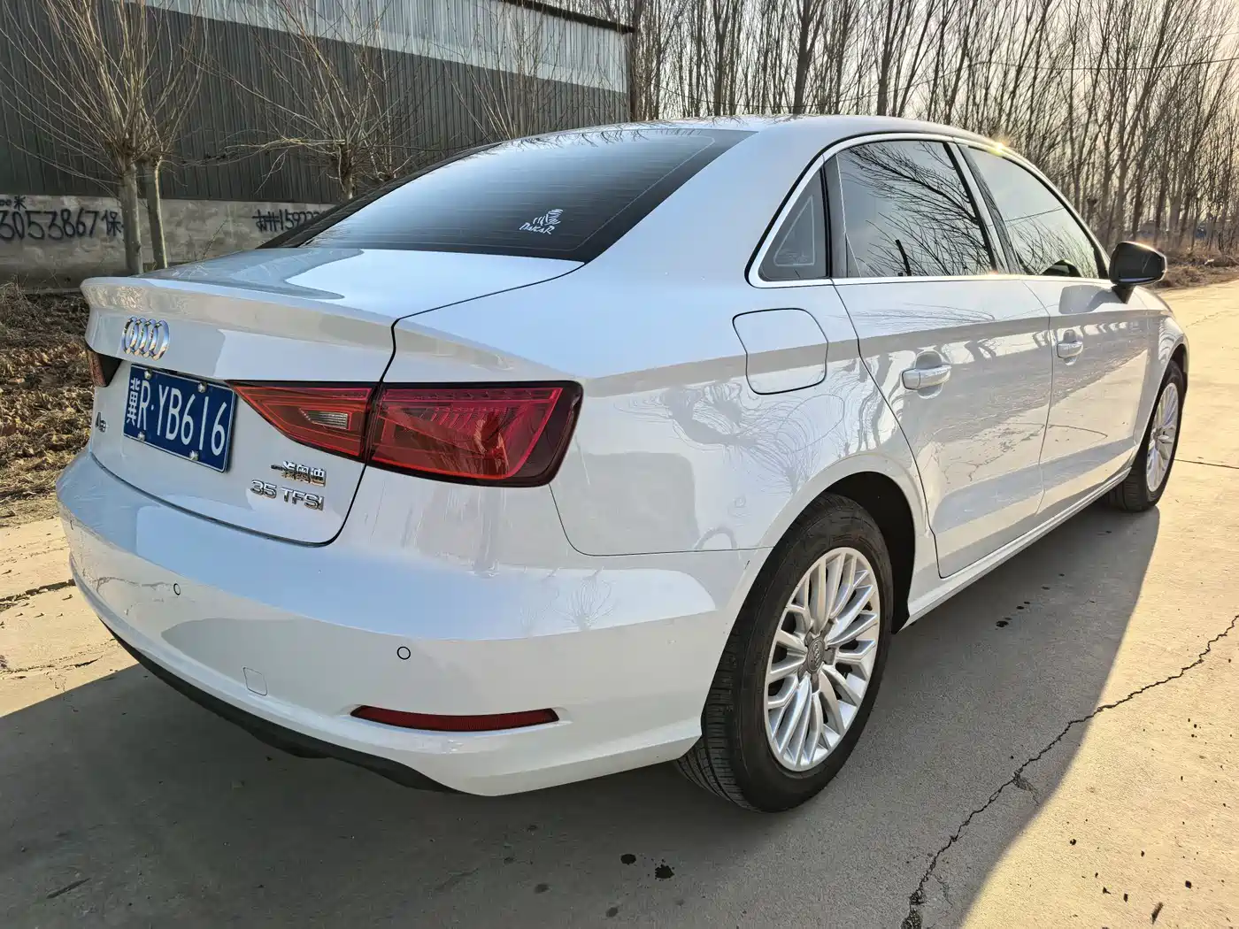 Audi A3 2016 Limousine 35 TFSI Leadership фото 4