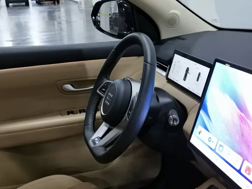 Landian E5 PLUS 2024 2025 Model 165km Long Range PLUS 7-seater