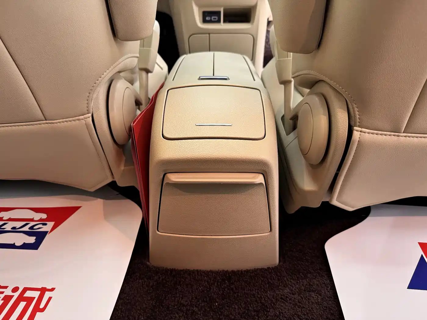 Buick GL8 2023 Land Business Class 652T Luxury фото 21