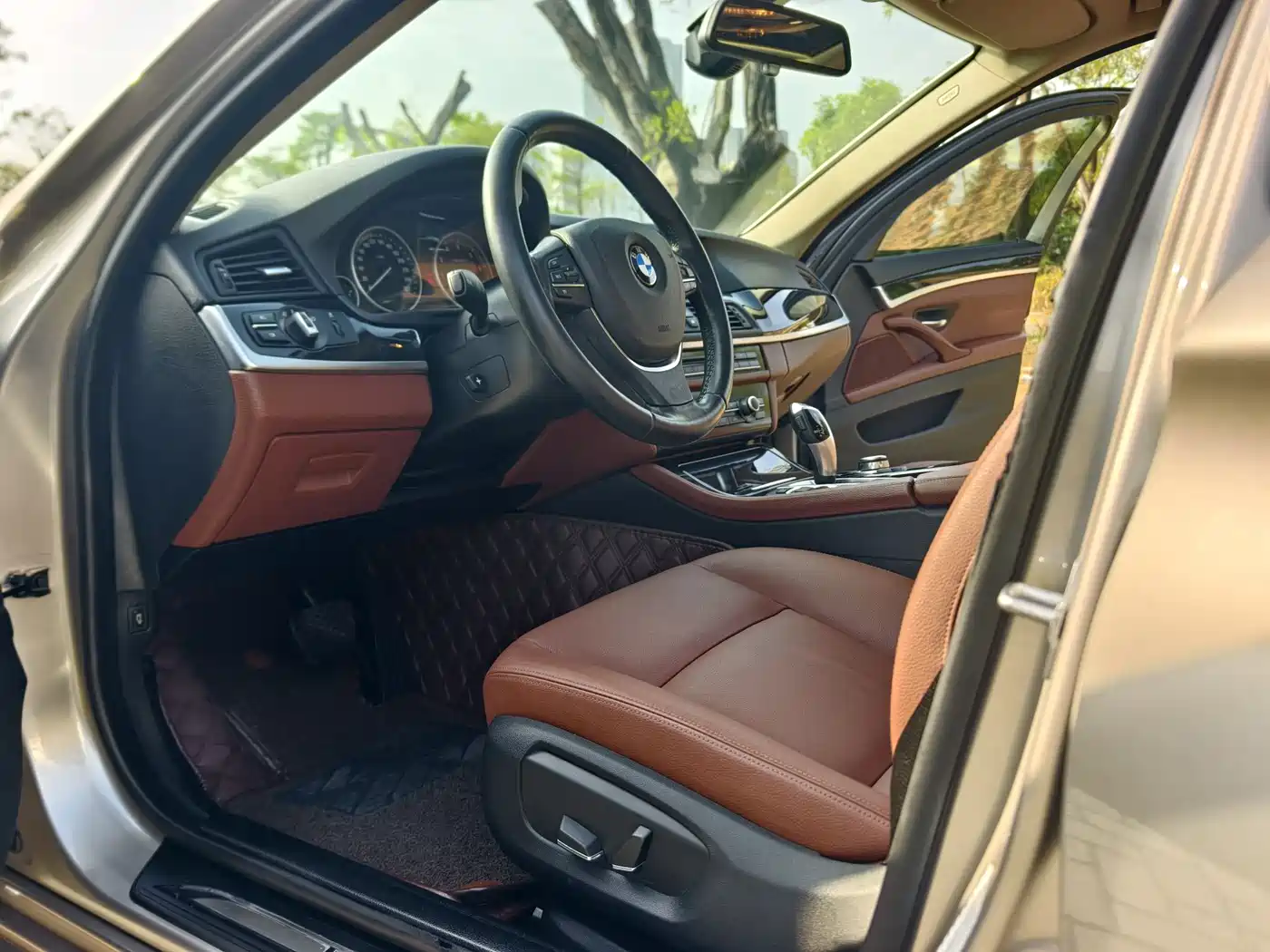 BMW 5 Series 2017 520Li Classic Edition фото 7