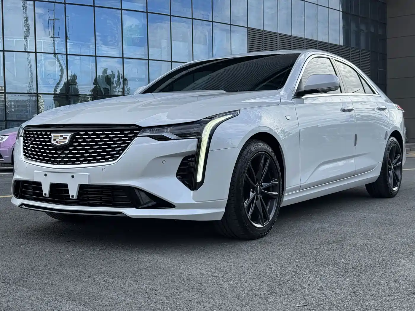 Cadillac CT4 2024 2023 28T Luxury Model