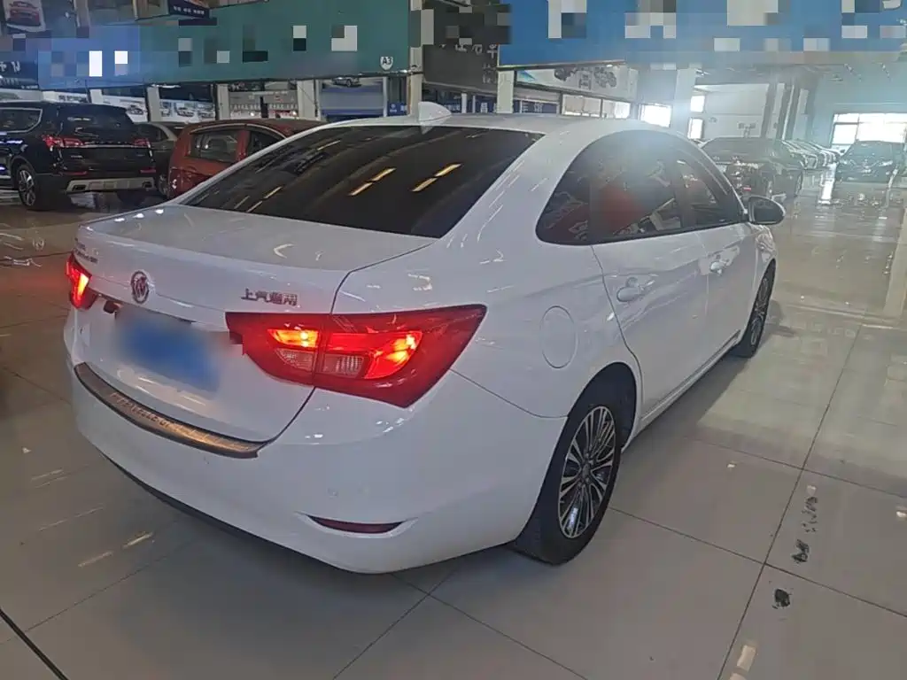 Фото 5 - Buick Excelle