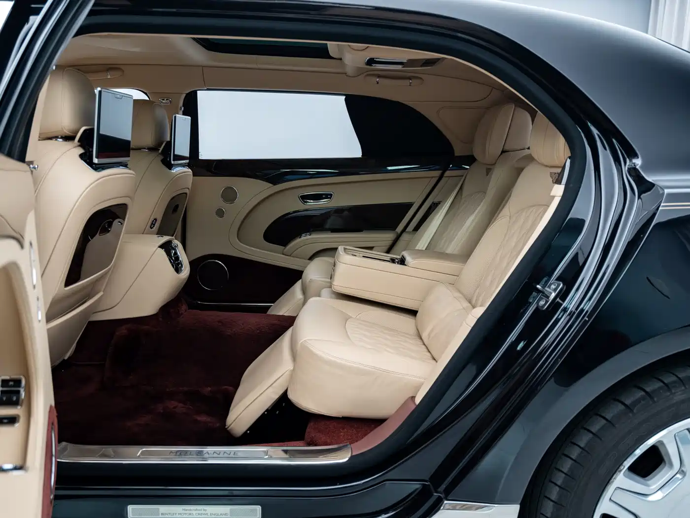 Bentley Mulsanne 2017 6.8T Long Wheelbase фото 12