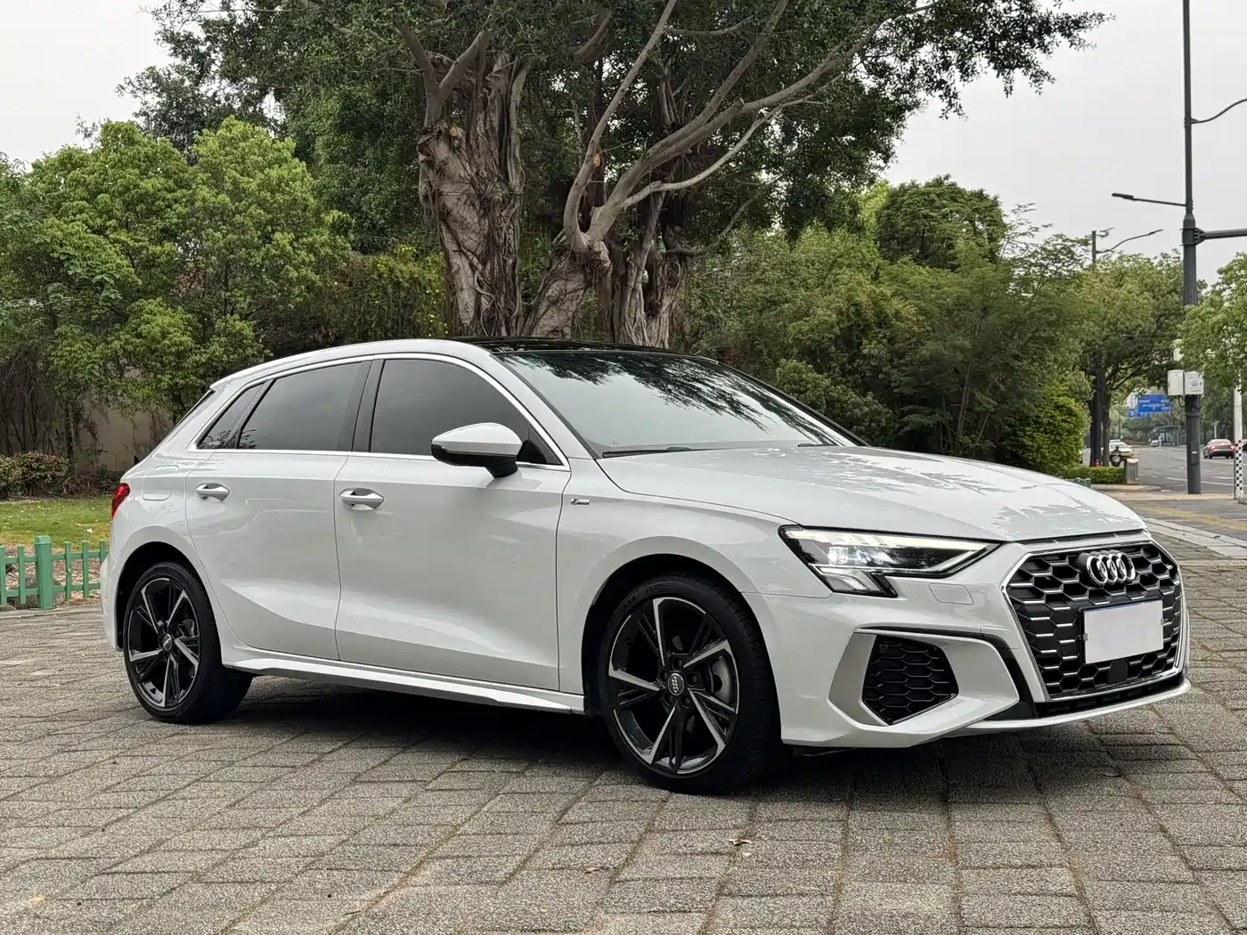 Audi A3 2021 Sportback 35 TFSI Premium Life Edition фото 3