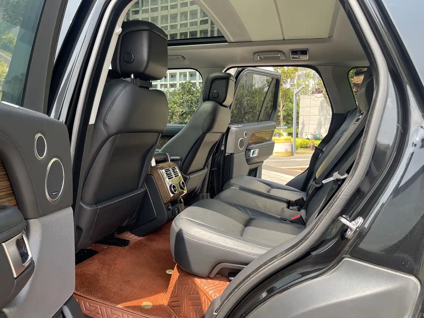Land Rover Range Rover 2018 3.0 SC V6 Vogue Heritage Edition фото 6