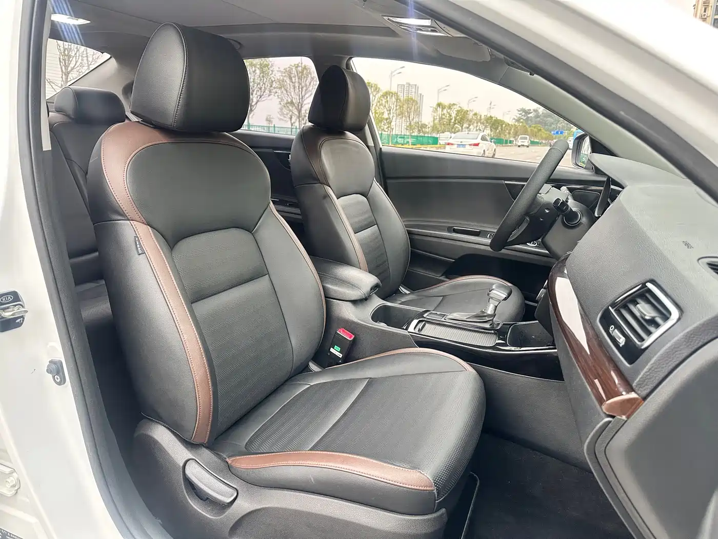 Kia Kaishen 2017 1.8L Automatic GLS фото 23