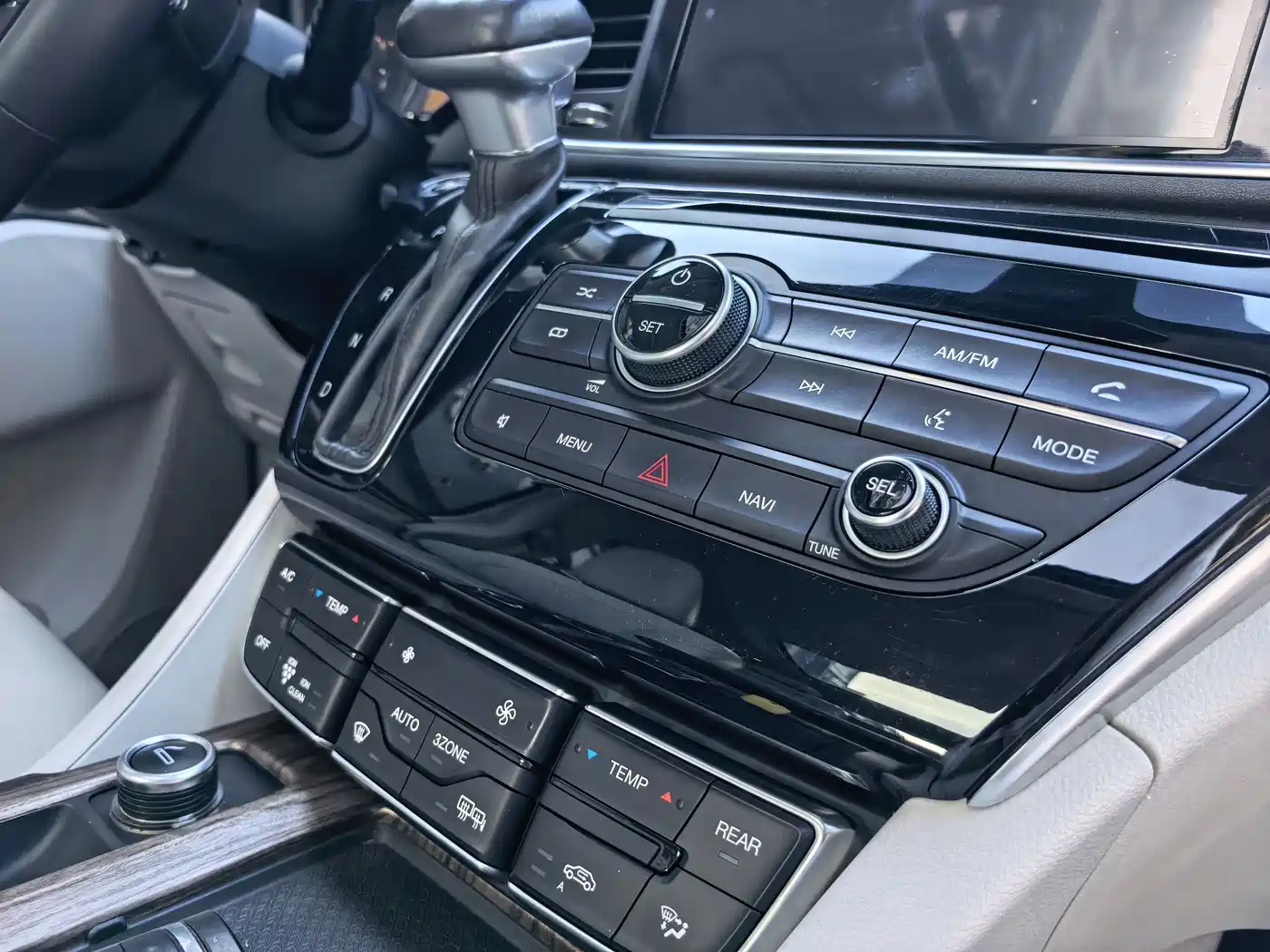 GAC Trumpchi Trumpchi M8 2018 320T Premium Edition фото 13