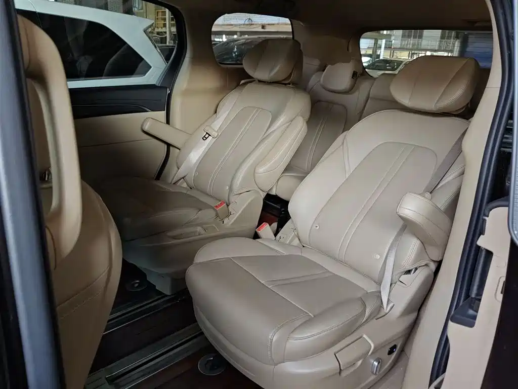 Buick GL8 2021 ES Landlord 653T Premium фото 17
