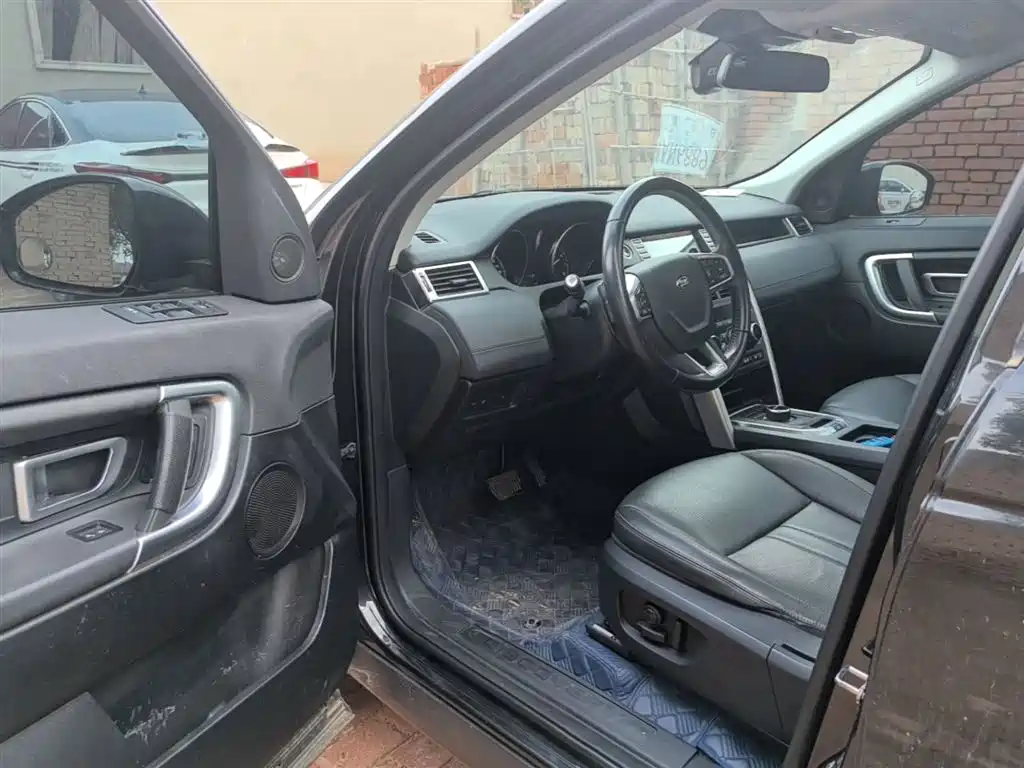 Land Rover Discovery Sport 2019 240PS SE Edition China VI фото 16