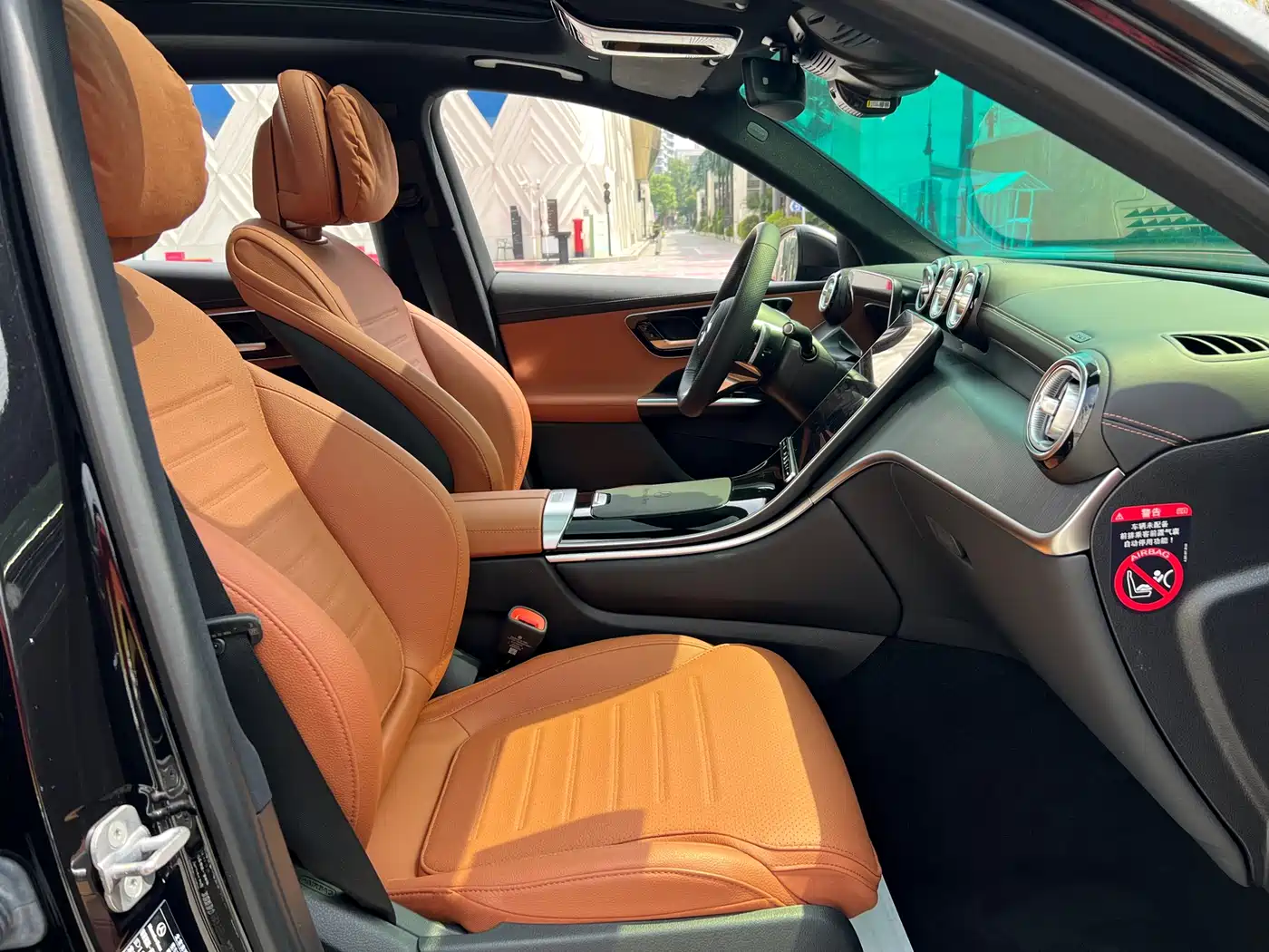 Mercedes-Benz GLC 2024 GLC 260 L 4MATIC Luxury 5-seater фото 12