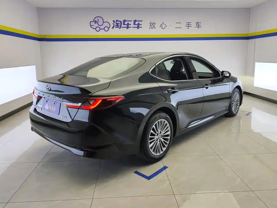 Toyota Camry 2025 2024 Hybrid 2.0HE Elite Edition