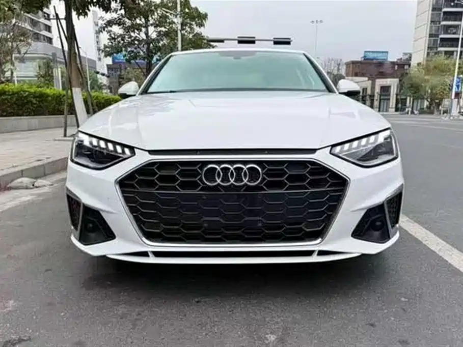 Audi A4L 2020 40 TFSI Fashion Dynamic Edition фото 2