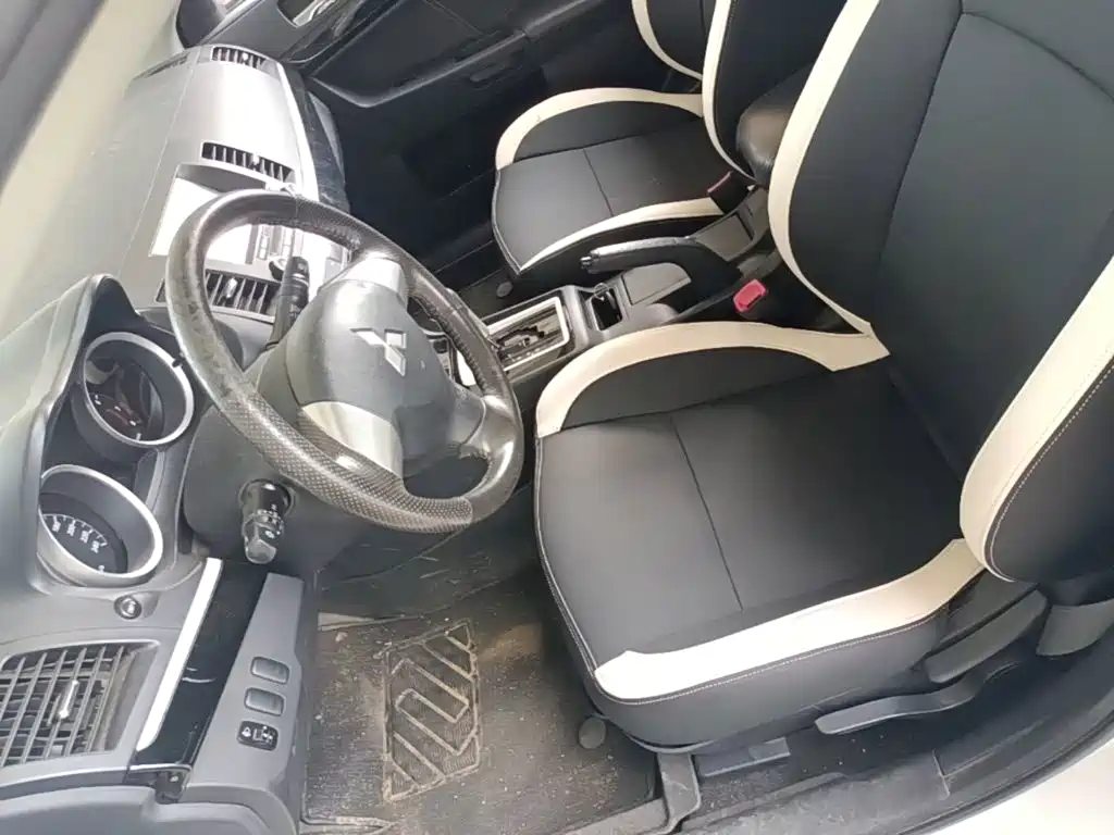 Mitsubishi Lancer EX 2018 2016 1.8L CVT Black & White Replica