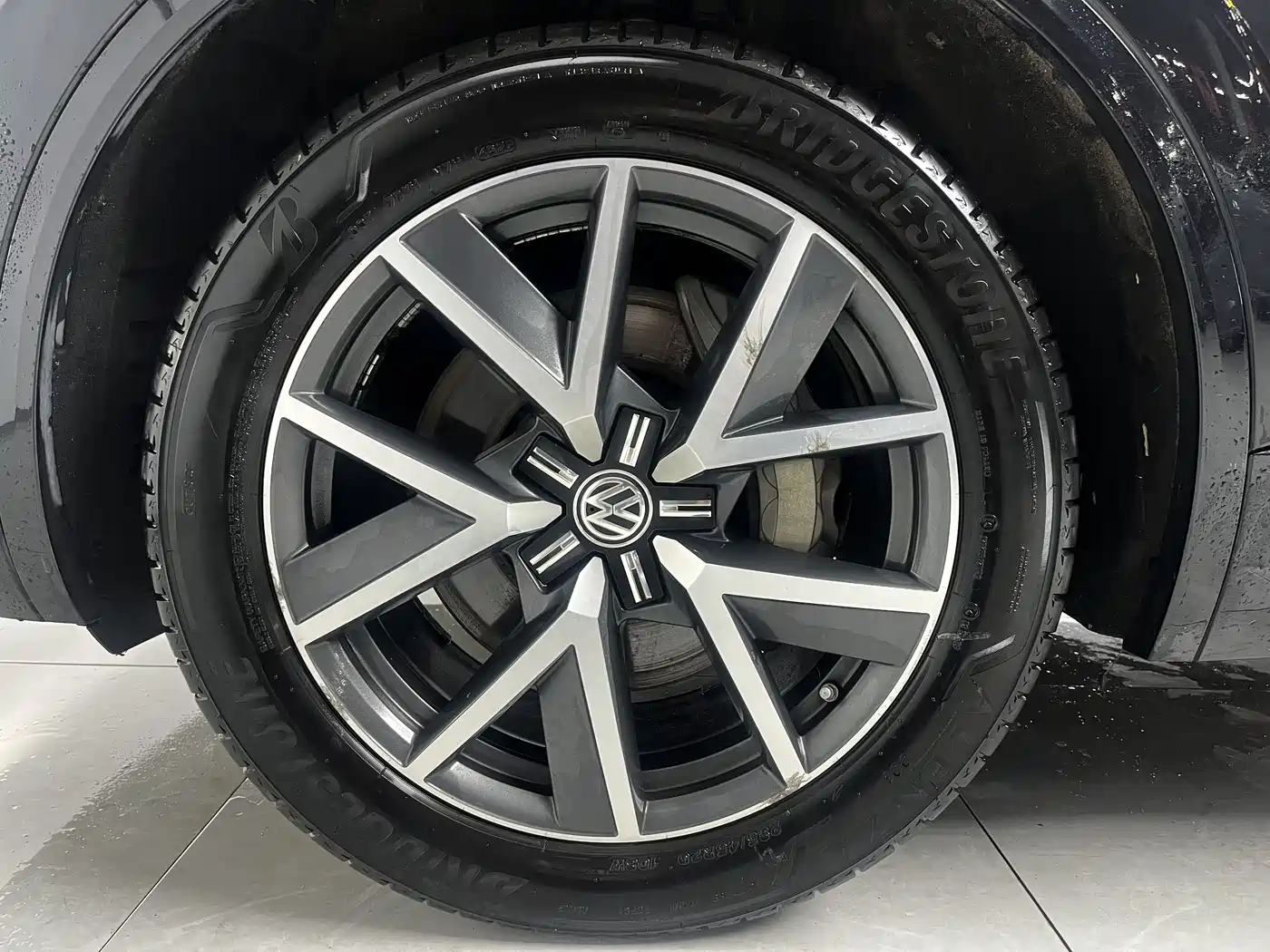 Volkswagen Touareg 2019 3.0TSI Sharp Edge Edition China V фото 18