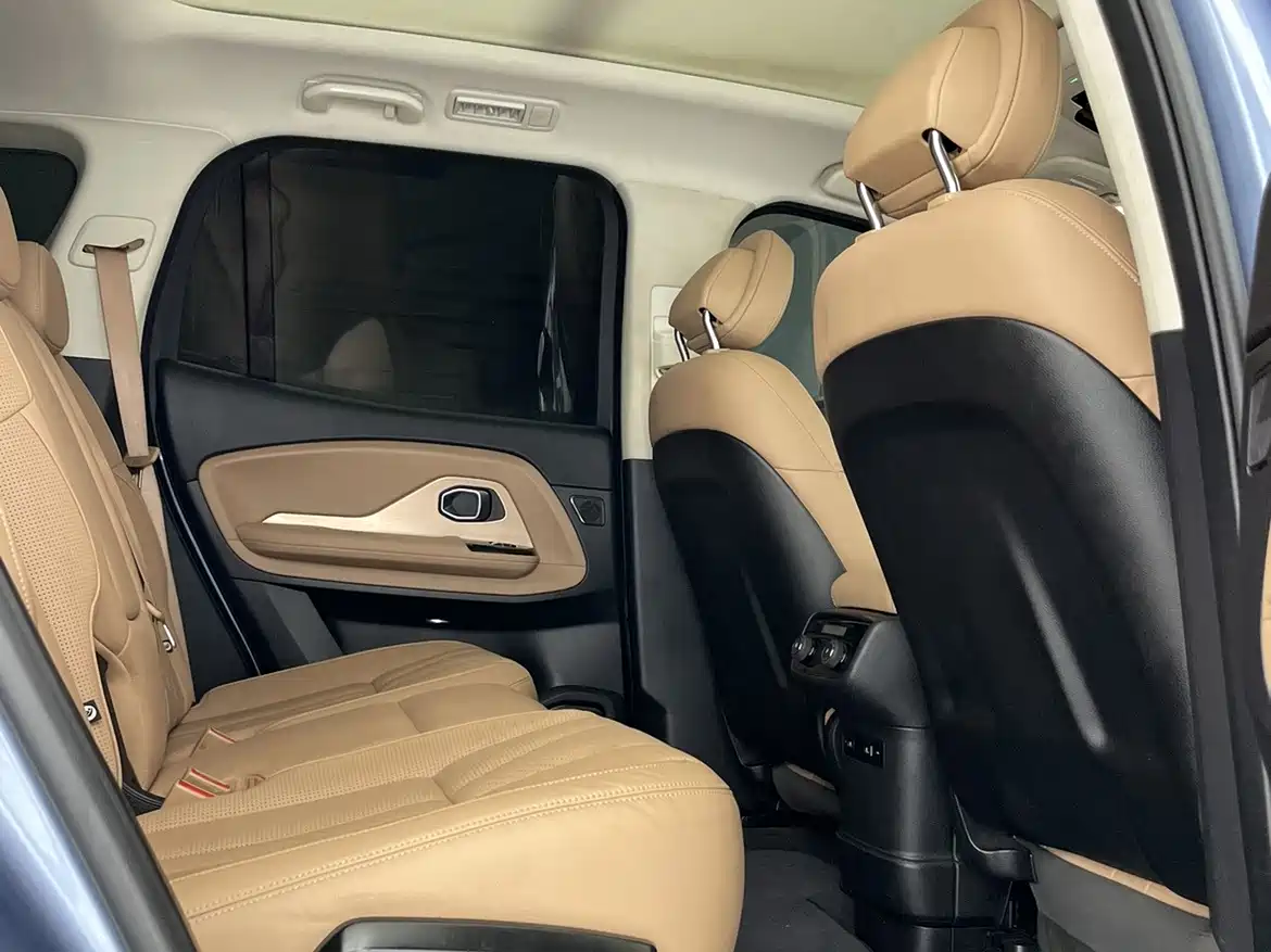 NIO ES8 2019 2018 355KM Base Model 7-Seater Version