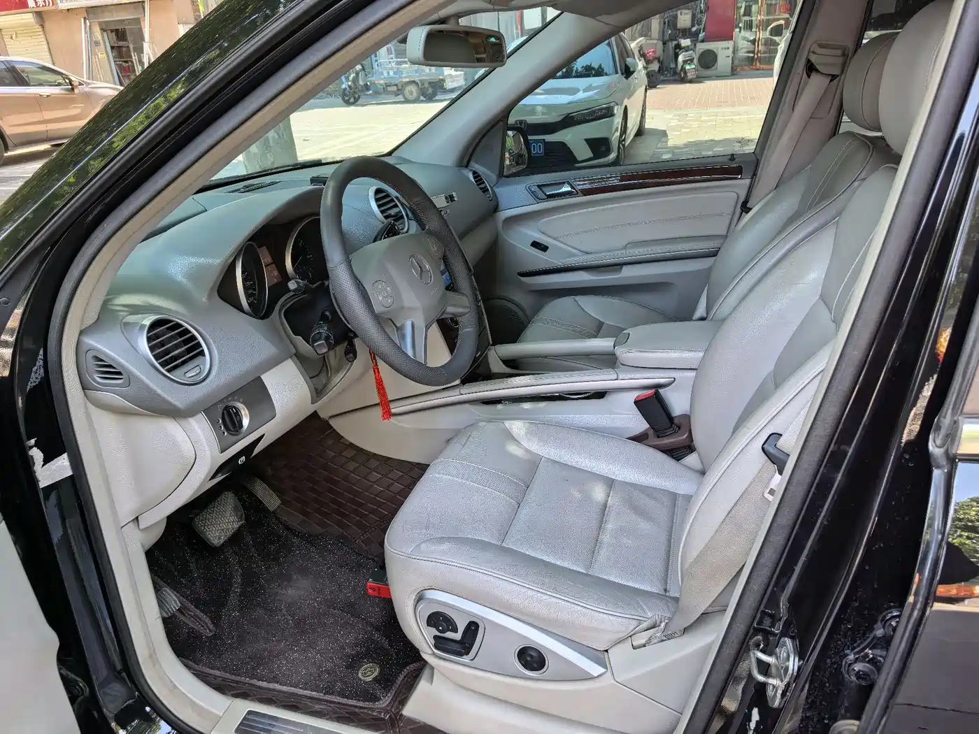 Mercedes-Benz M-Class 2008 Model ML 500 4MATIC фото 4