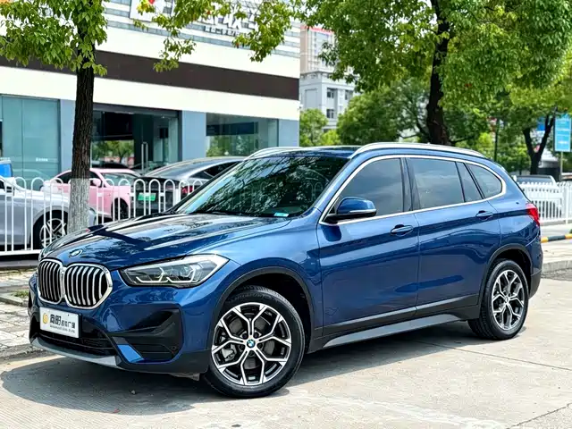 BMW X1 2022 sDrive25Li Leading — фото 1