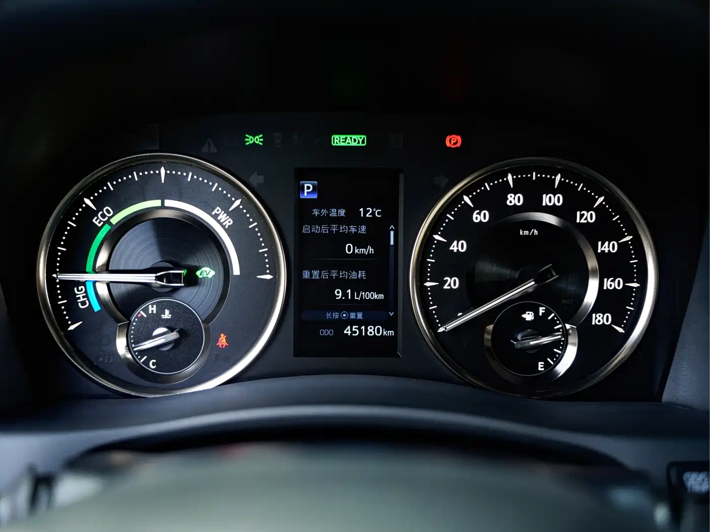 Lexus LM 2020 300h 4-Seat Imperial Edition фото 22