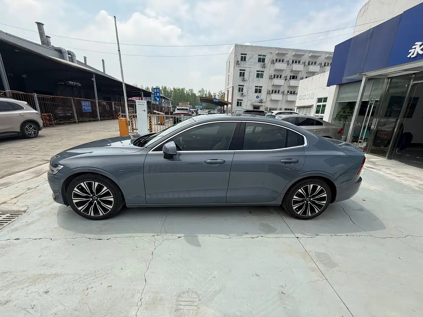 VOLVO S60