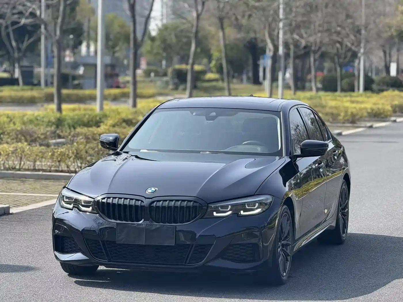 BMW 3 Series 2022 325i M Sport Shadow Edition