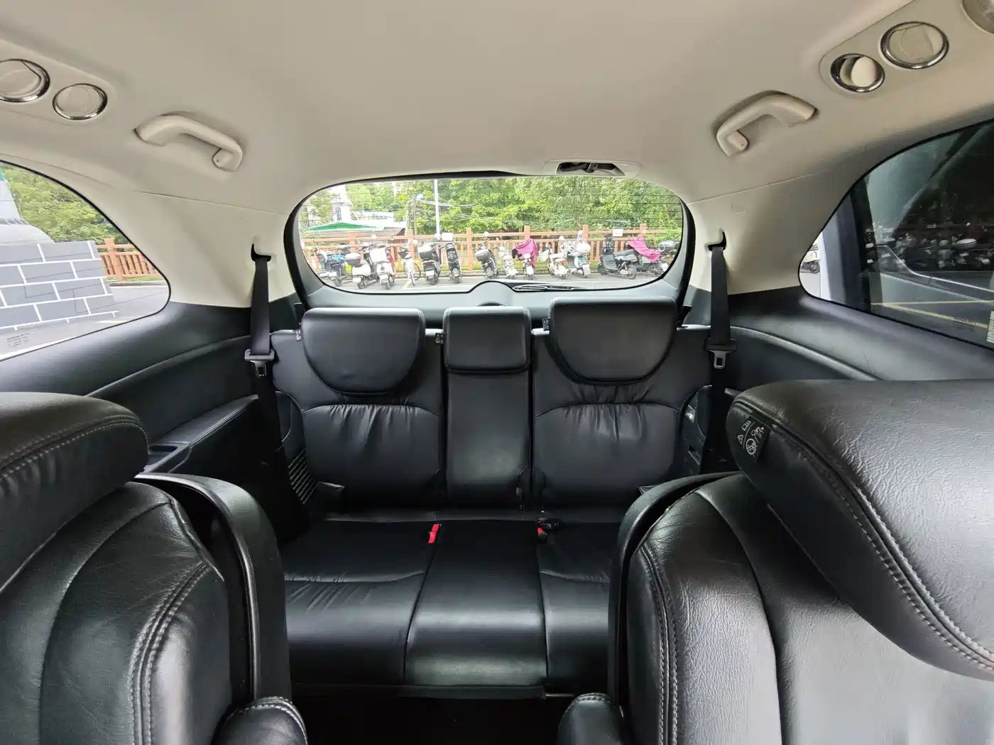 Photo 13 - Honda Odyssey