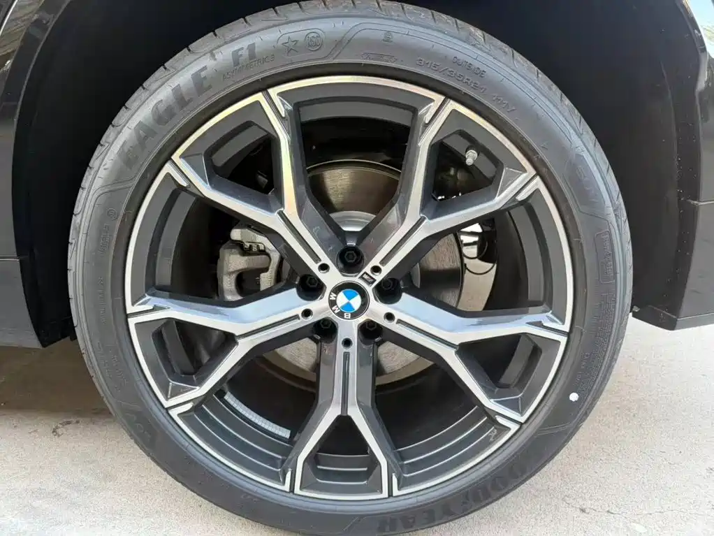 BMW X5 2026 2026 Facelift xDrive 30Li Exclusive M Sport Shadowline Package