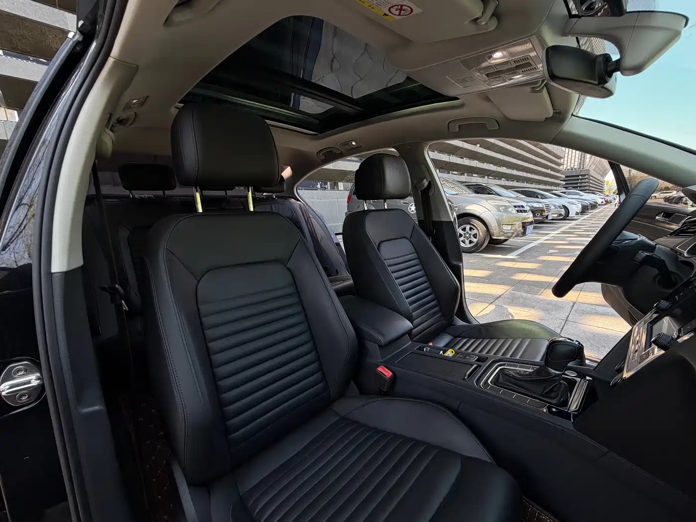 Volkswagen Magotan 2018 Facelift 330TSI DSG Luxury фото 18