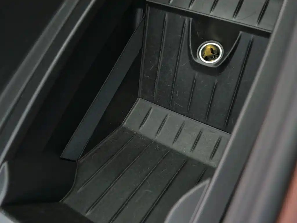 BMW 5 Series GT 2017 528i Leading Model фото 16