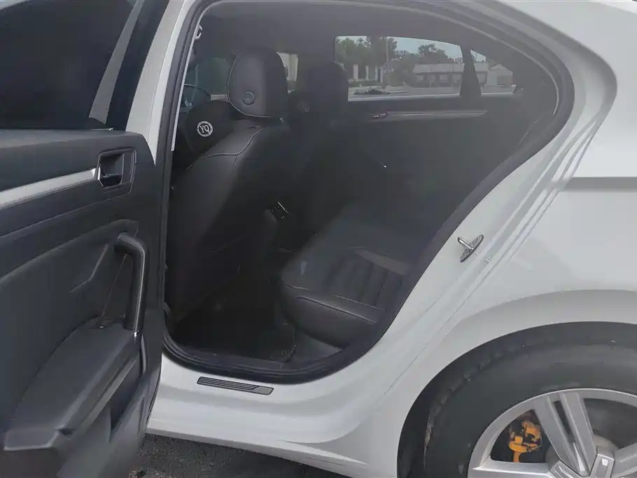 Volkswagen Lamando 2017 280TSI DSG Comfort Edition фото 11
