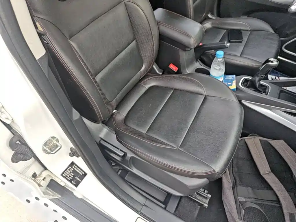 Фото 25 - Changan CS35