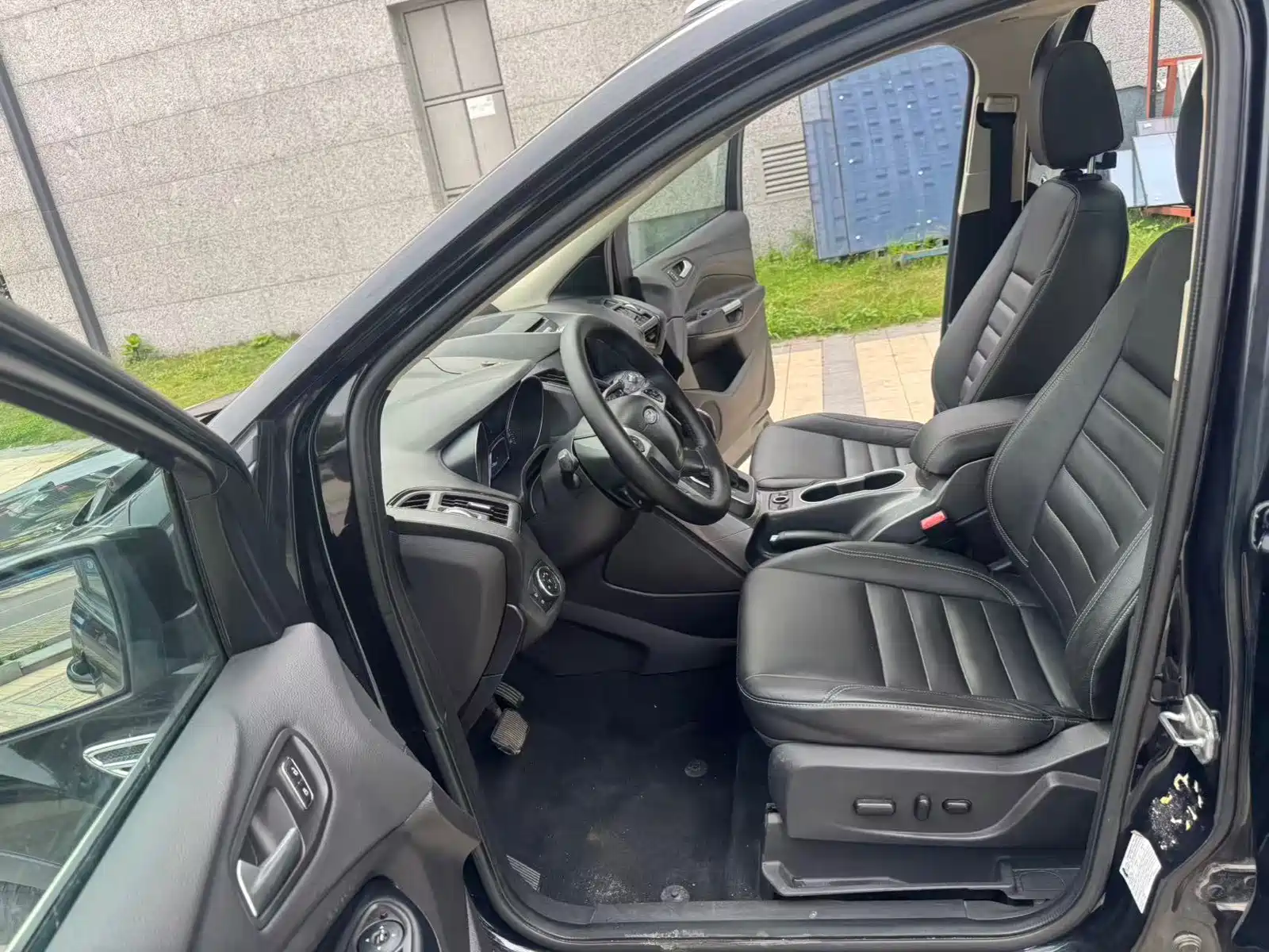 Фото 22 - Ford Kuga